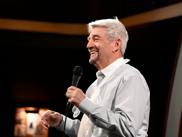 Tom Dreesen Obituary, Legendary Comedian Known For Opening For Frank Sinatra, Dies At 86