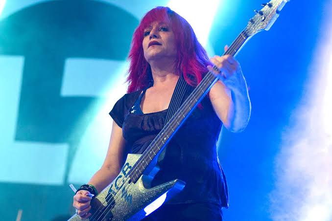 Jennifer Finch Death: L7 Bassist Receives Support From Fans and Music Community During Brain Cancer Battle